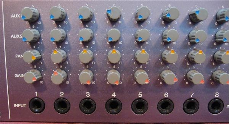 Image sur Fostex 2016 RackMount Line Mixer