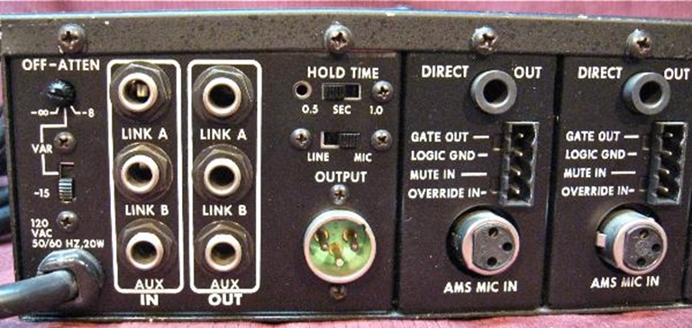 Image sur Shure AMS8000 rackmount automatic mic mixer