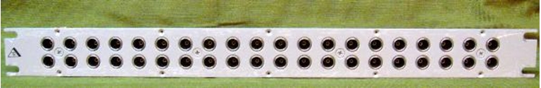 Image sur Trompeter (TEI) JSI-40S/J14 Video Patch Panel