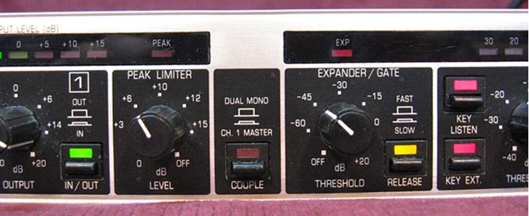 Image sur Behringer MDX 2100 composer