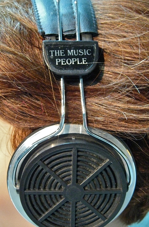 Image sur Music People Headgear 2001
