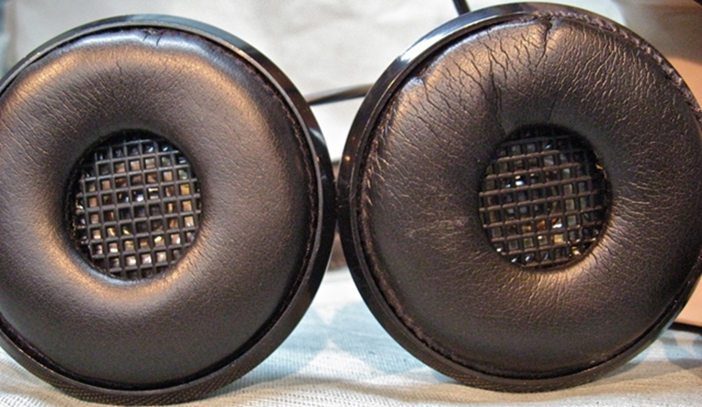 Image sur Music People Headgear 2001