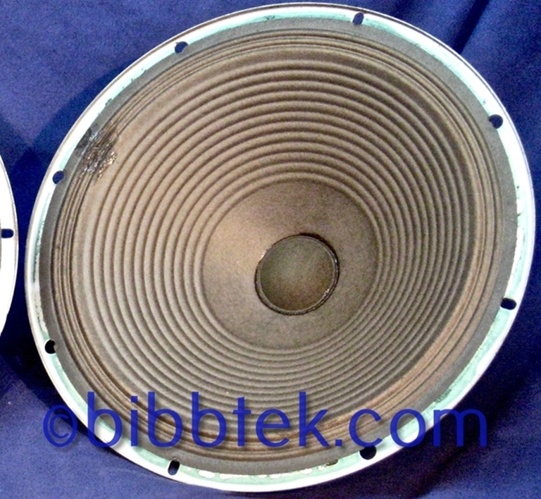 Image sur RCA Model 112S1 12" speakers, price is for pair.