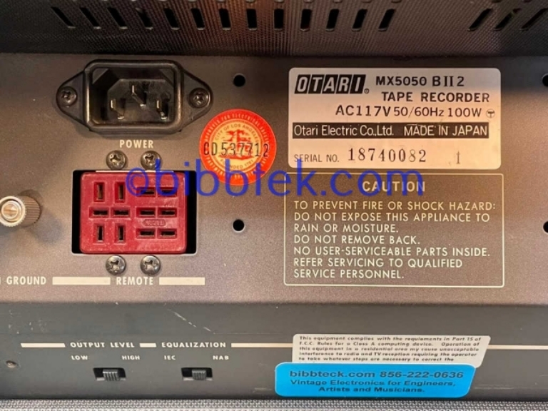Image sur Calibration Standard Instruments MDM-4 Mix Down Monitors by E.M. Long